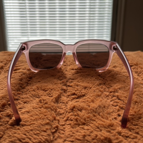 SPY Shandy - Picture 3 of 6